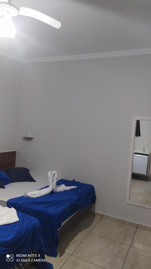 Pousada Quarto Com Frigobar,Ar E Garagem Gratuita Hotel Aparecida  Kültér fotó